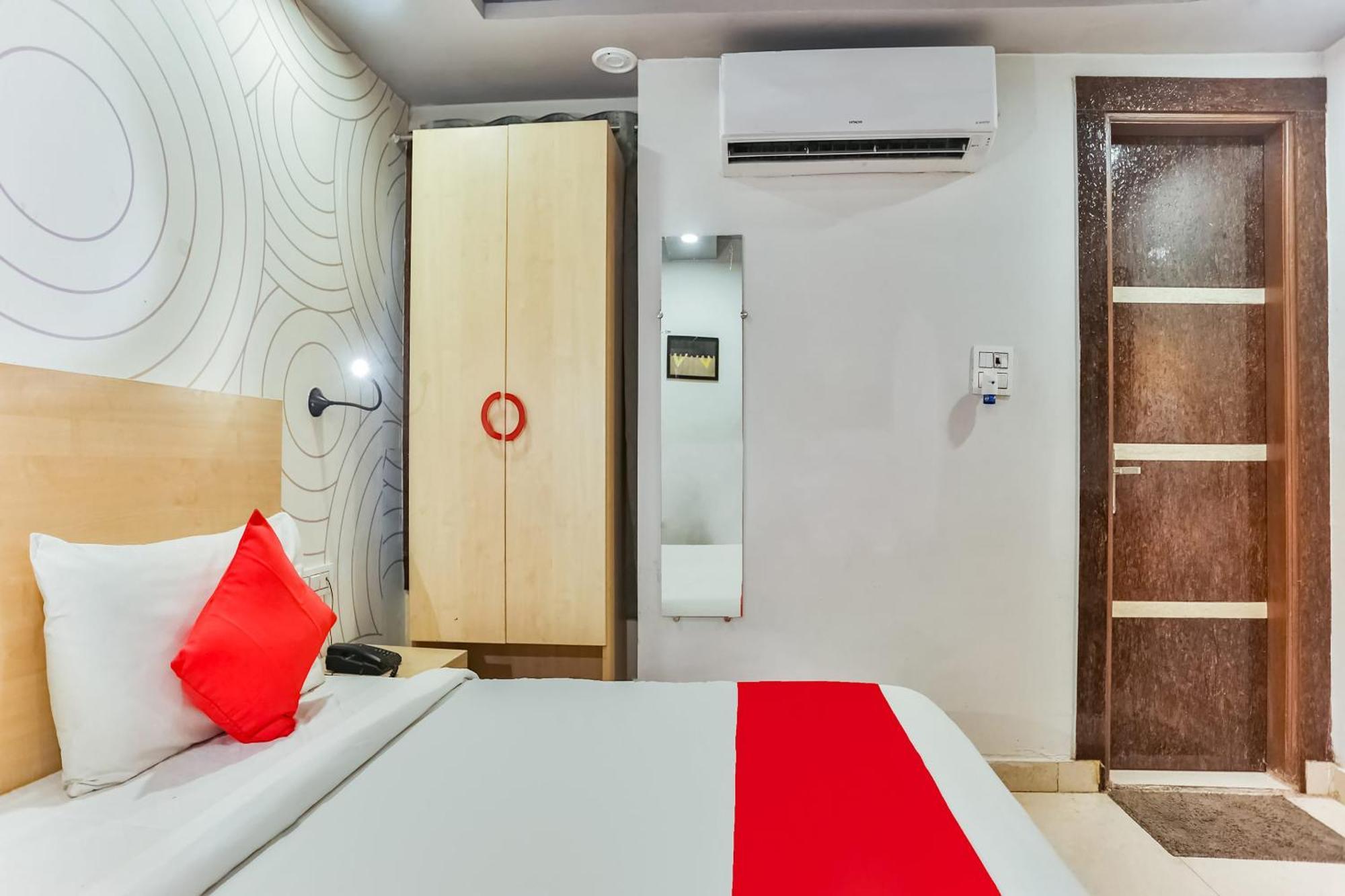 德里 Oyo 69983快乐旅馆酒店 外观 照片
